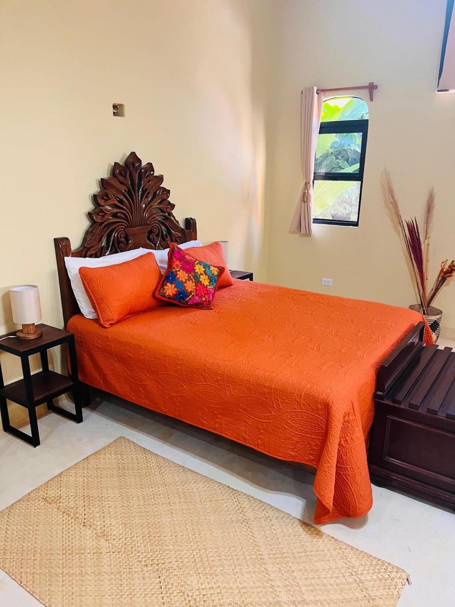 Casa Tres Colibries Bed & Breakfast Merida Exterior photo