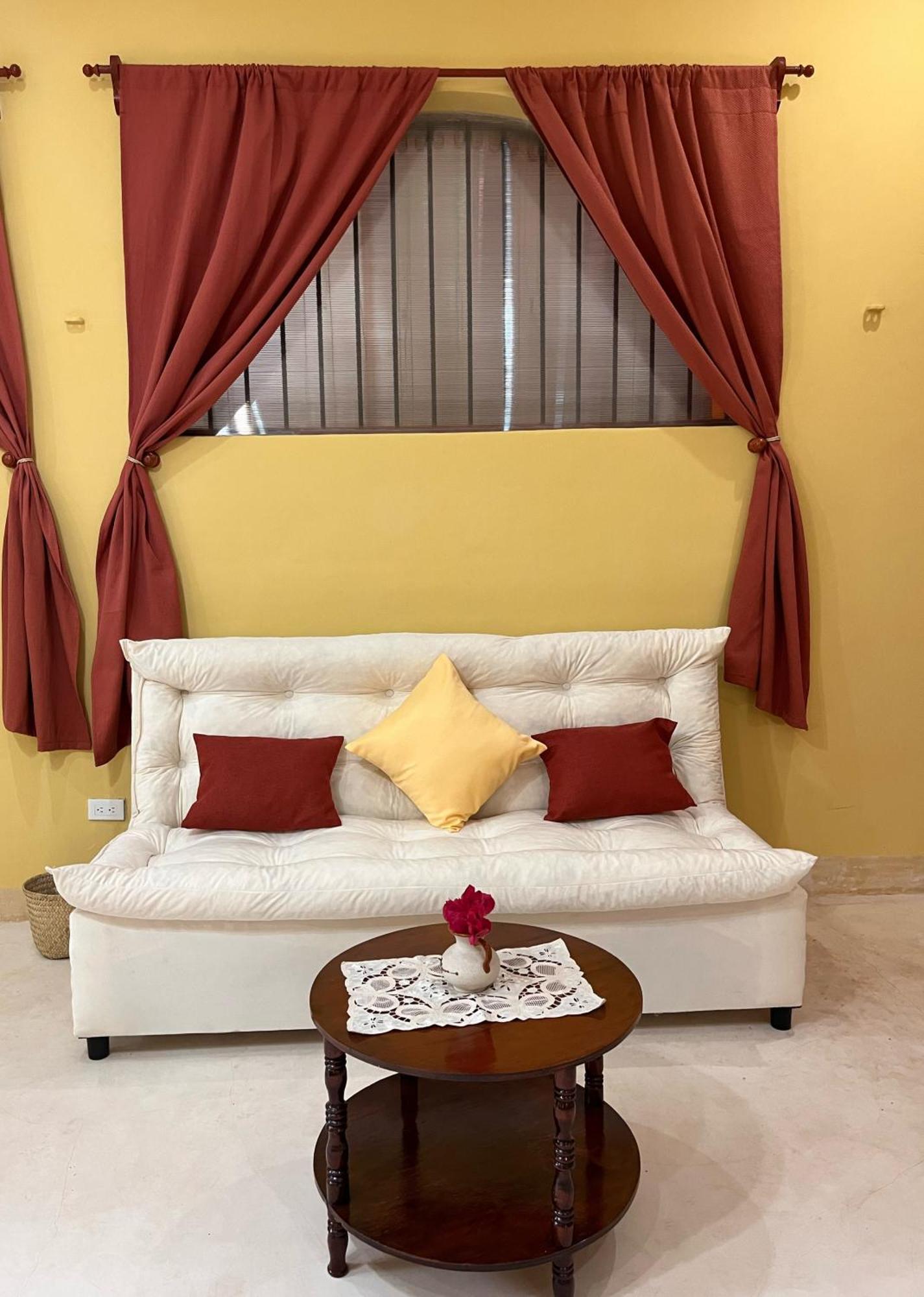 Casa Tres Colibries Bed & Breakfast Merida Exterior photo